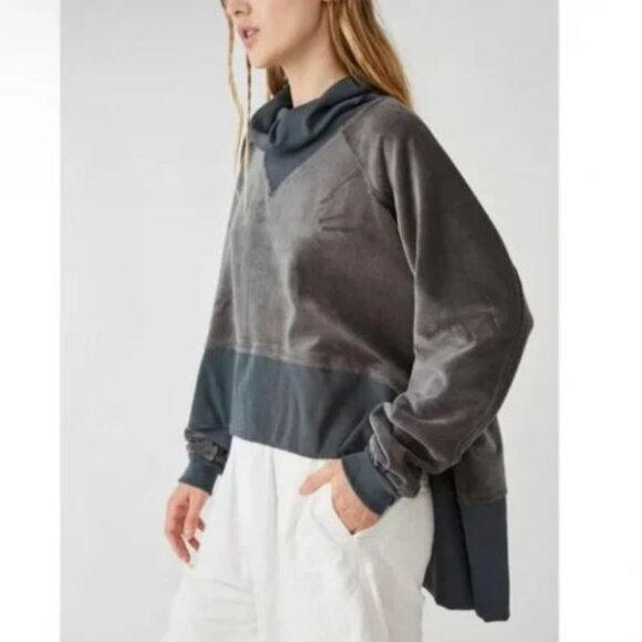 Free People Movement Last Chance Charcoal Oversized Velour Pullover Medium - Picture 3 of 11
